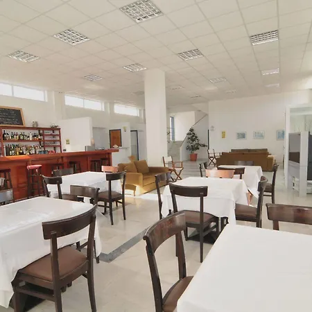 Fourtounis Hotel 2*