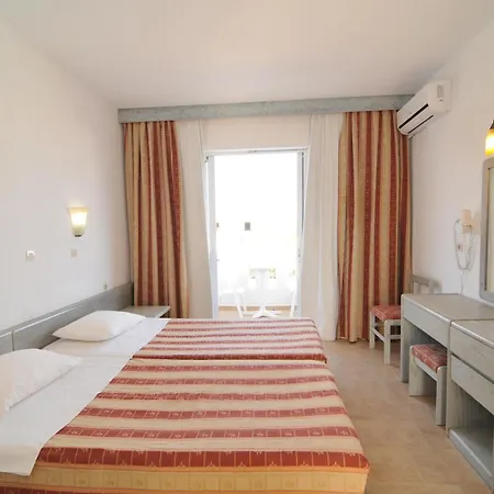 Fourtounis Hotell